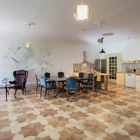 Kva Hostel *